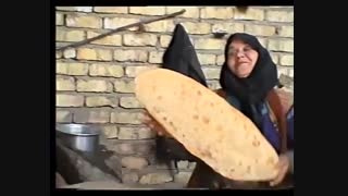 نون پختن دو روز مونده به عید 1382