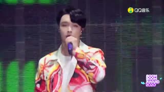 اجرای آهنگ های Changsha + Boom در مراسم QQ Music’s Boom Boom Award توس لی با زیرنویس فارسی