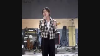 آهنگ  love poem  از IU