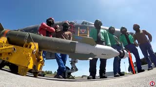 پرواز جت جنگنده سوپراتاندارد ساخت داسو فرانسه از ناو هواپیمابر شارل دوگل