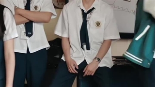 فقط نگاه های یوری به جی جی...